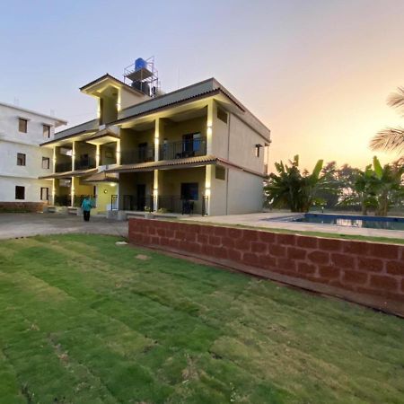 O'Nest Countryside Hotel Surai Ngoại thất bức ảnh